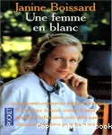 Une femme en blanc